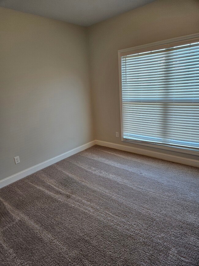 Photo - 212 Pine Is Ave