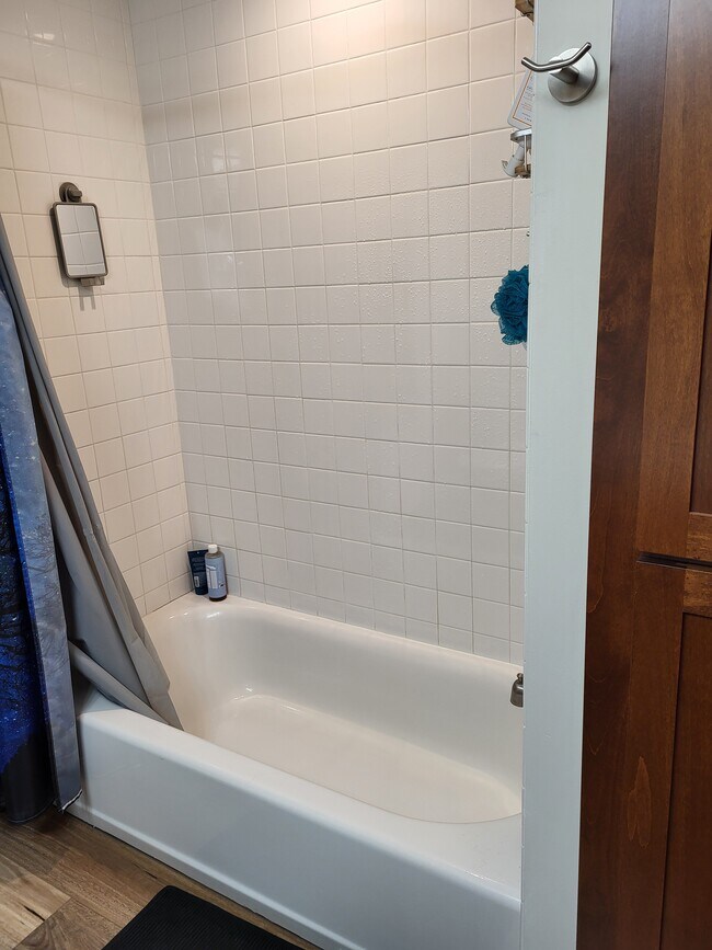 Photo - 437 Main St Unit 3