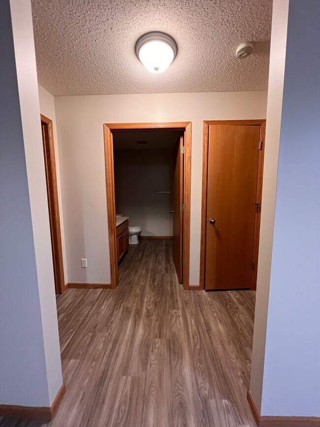 Photo - 2 Bedroom Town Home, FLEXIBLE MOVE IN DATE!