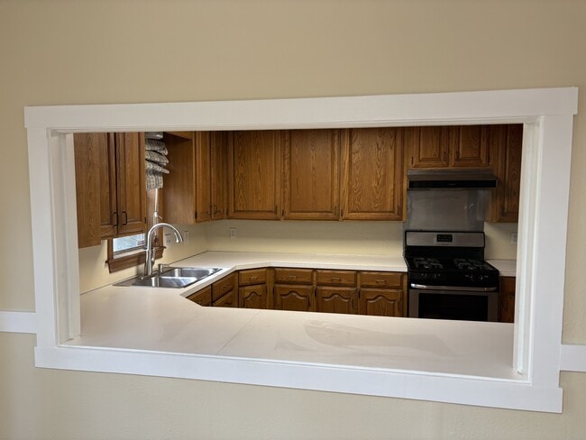 Photo - 2915 Olive St