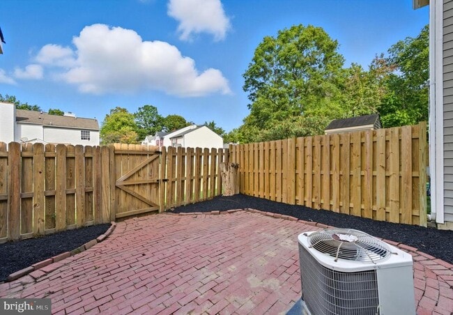 Photo - 11170 Hamlet Ct