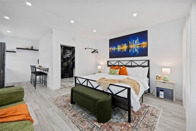 Building Photo - 4208 Clay St