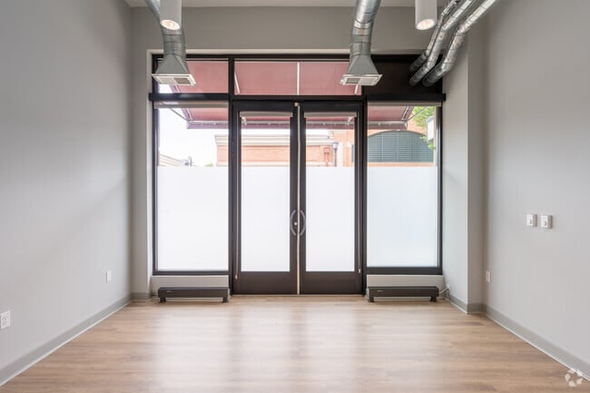 1BR, 1BA - Bedroom