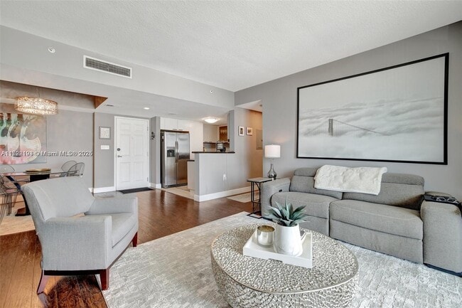 Photo - 140 S Dixie Hwy Unidad #619