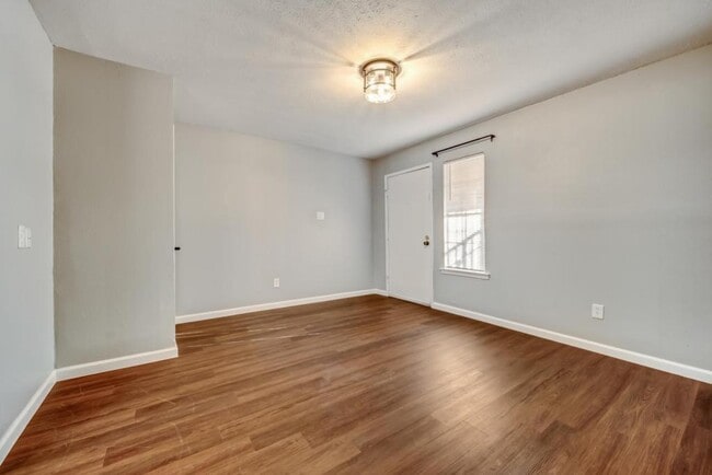 Photo - 1328 S Henderson St