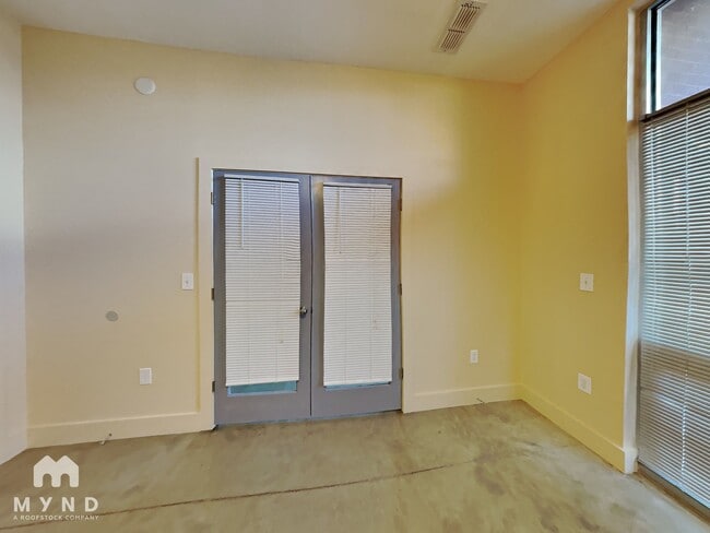 Photo - 89 Mangum St SW Unidad 206