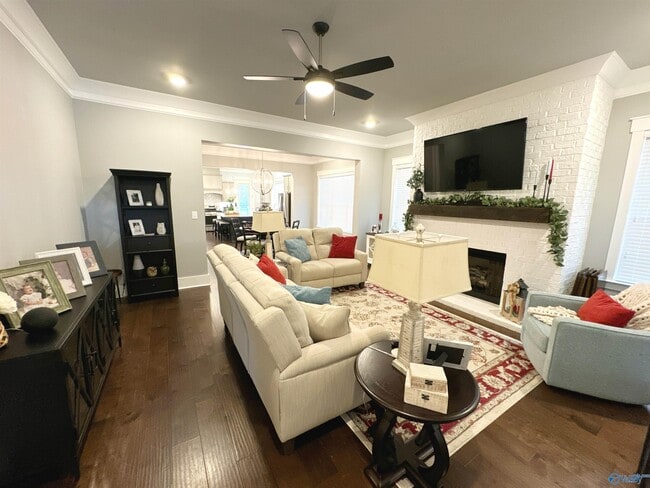 Photo - 209 St Louis St