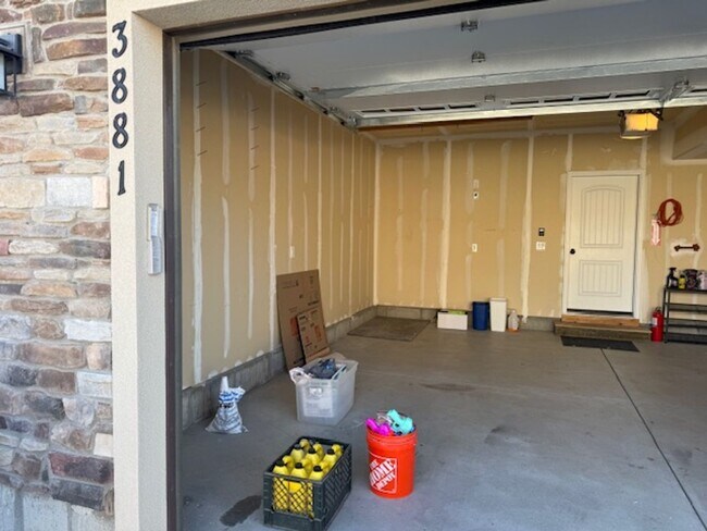 Photo - Newer town home in Elko