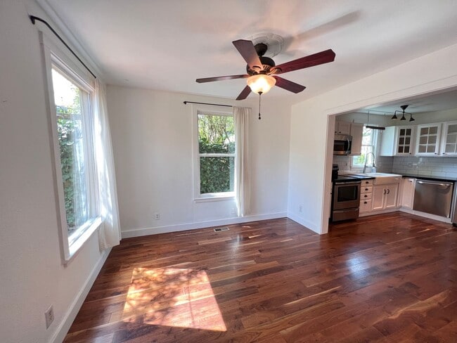 Building Photo - Great home in a great location!