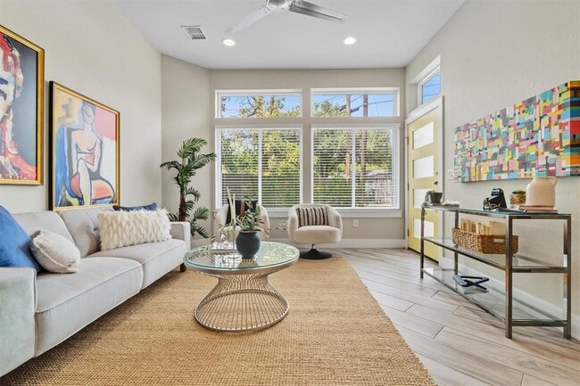 Building Photo - 5609 Tura Ln Unit A