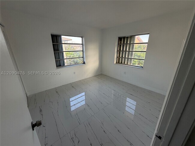 1760 W 42nd St Unit 1760