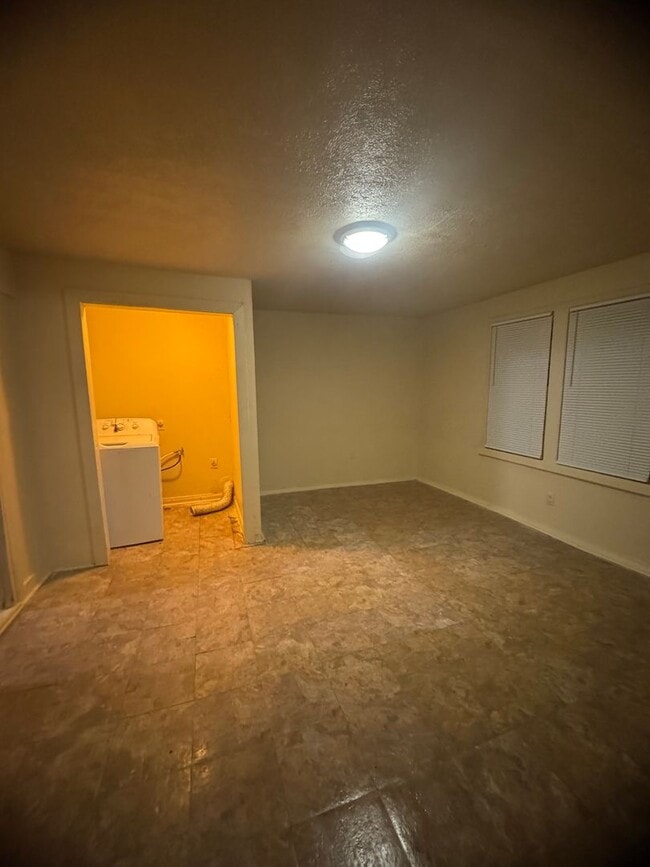 Photo - Spacious home in Clyde