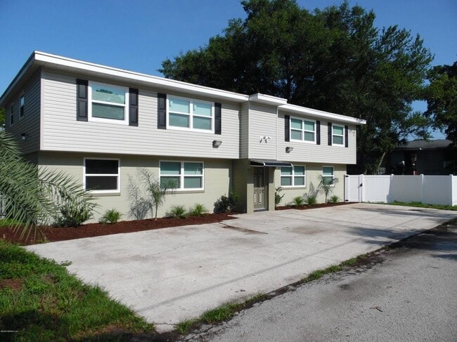 Photo - 5830 Yellow Pine Ct Apartments Unit 2