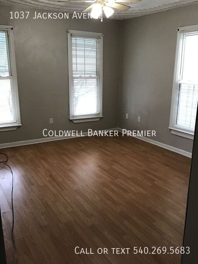 Photo - 1037 Jackson Ave