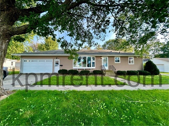Photo - 103 W 6th St Casa