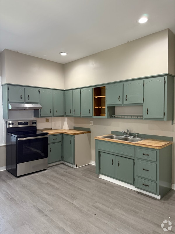Building Photo - 1363 Capouse Ave Rental