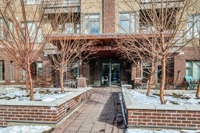 Photo - 1720-1710 10 St SW