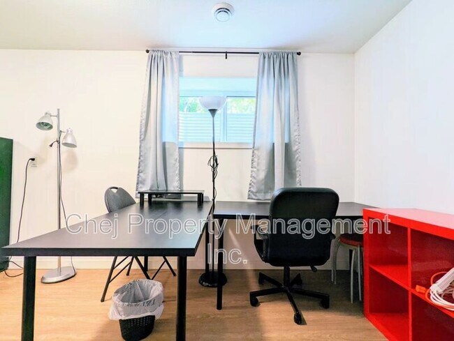 Photo - 13104-13112 112 Ave NW Unité Basement