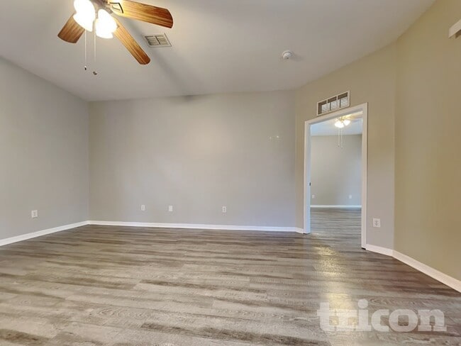 Photo - 17437 Lawn Orchid Loop