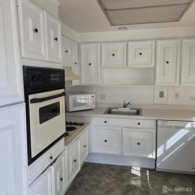 Photo - 14 Sussex Way Unit 14N