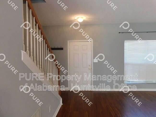 Photo - 103 Tallmadge Ct SW