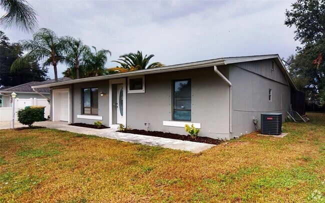 Building Photo - 19042 Cochran Blvd Rental