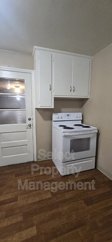 Photo - 7610 W Jefferson Blvd