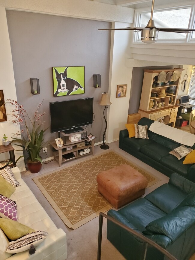 Building Photo - 5914 Lago Vista Way Unit L29