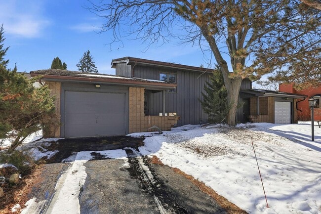 957 Beta Dr