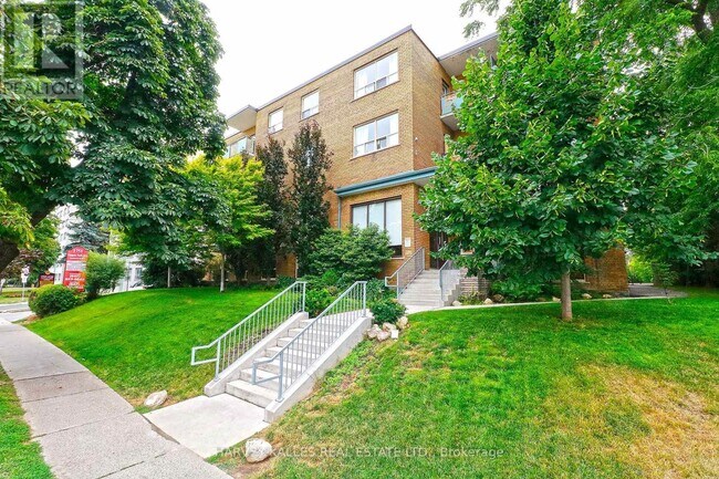 Photo - 1751 Victoria Park Ave Unit 204