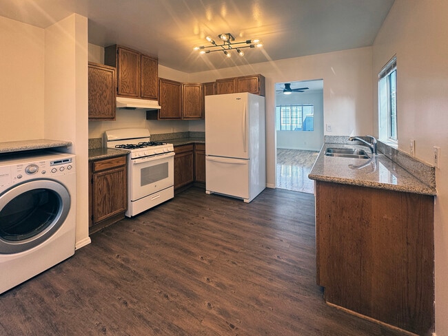1210 Manzanita St Unidad 1210 Manzanita