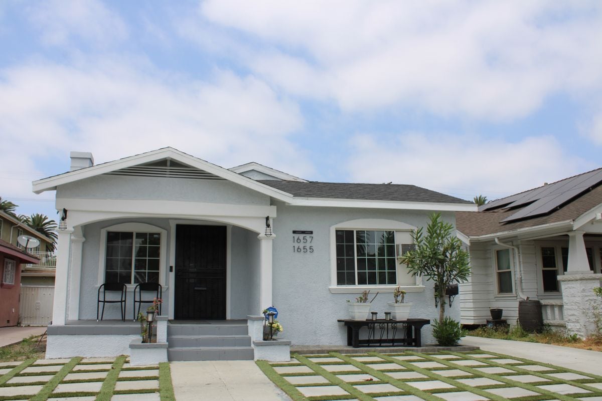 Photo - 1655 W 39th St House