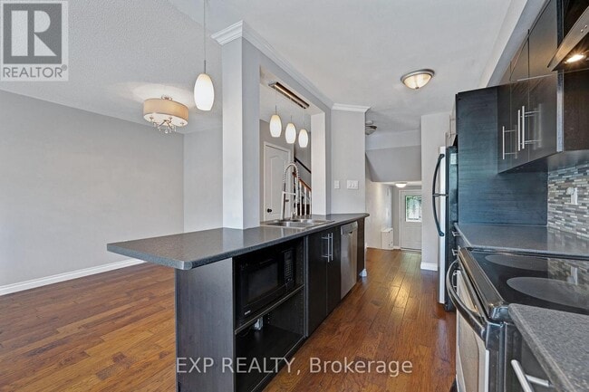 Photo - 117 Mugford Rd