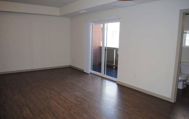 Photo - Ledges on 29th