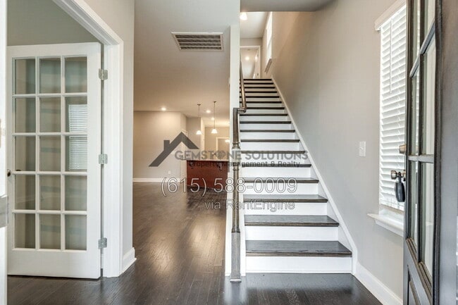 Photo - 714 Hahn Ct