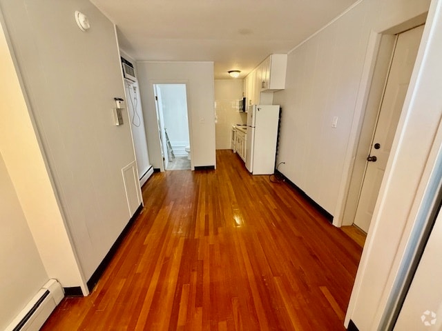 Building Photo - 436 Commercial Street Unit 1 Rental
