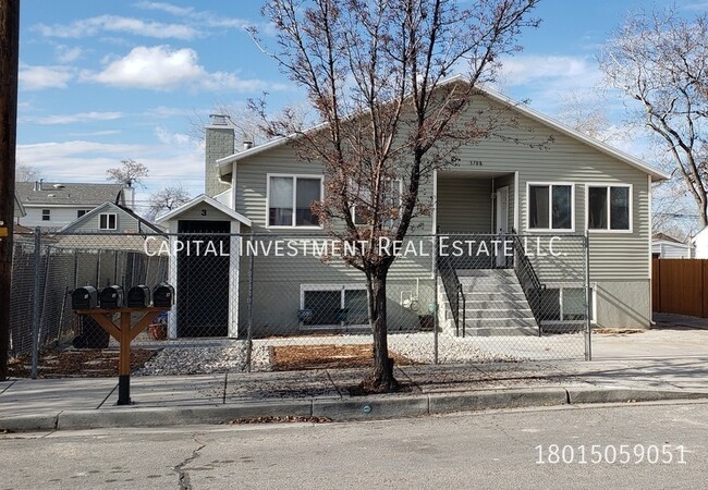 Photo - 3708 McCall St E Unit 4