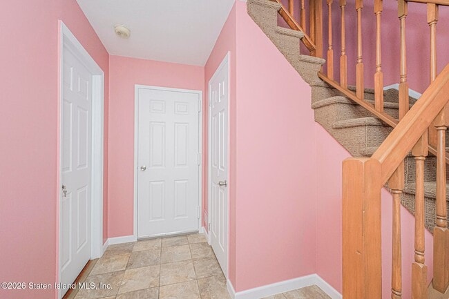 Photo - 857 Bloomingdale Rd