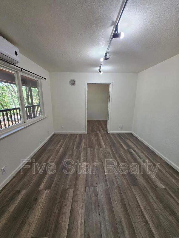 Photo - 12896 Rices Crossing Rd Unit C