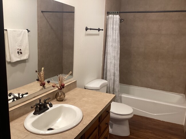 Photo - 813 Pine Ave Unit Duplex