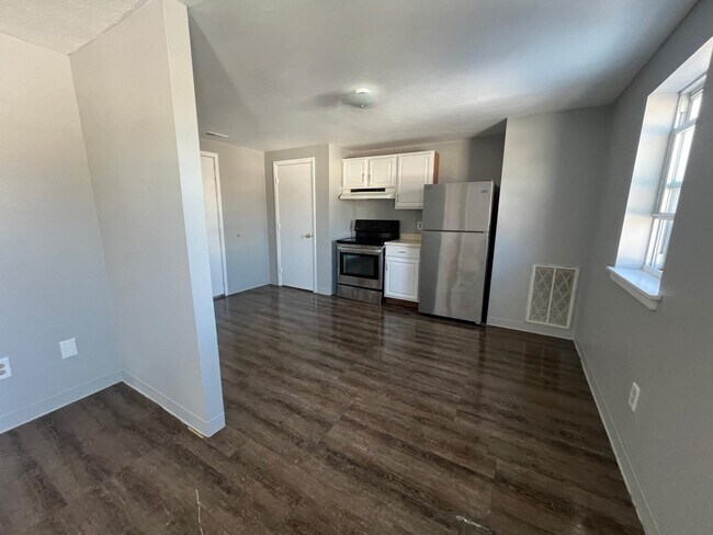 Building Photo - 26 Ledge St Unit 26B