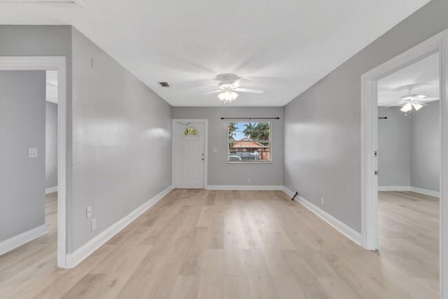 Photo - 1016 W Lakewood Rd