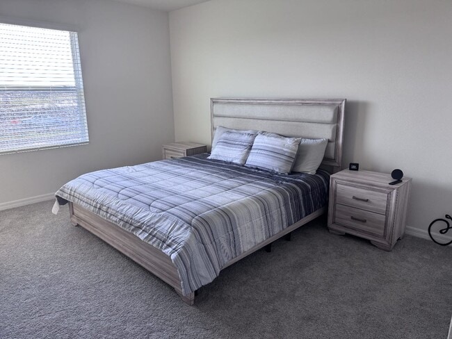 Photo - 1389 Isleta Loop