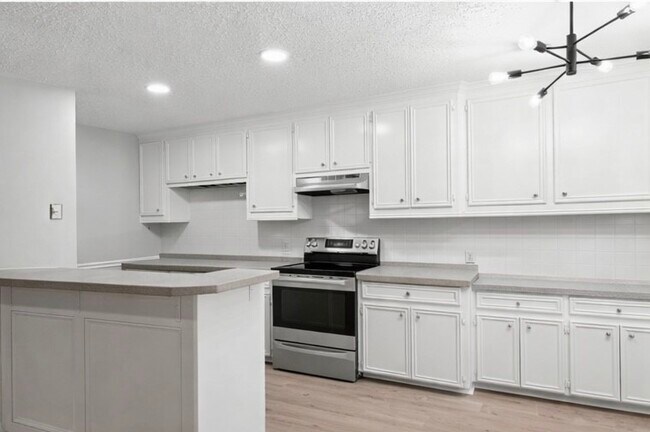 Photo - 3502 Burlington St Unidad 3