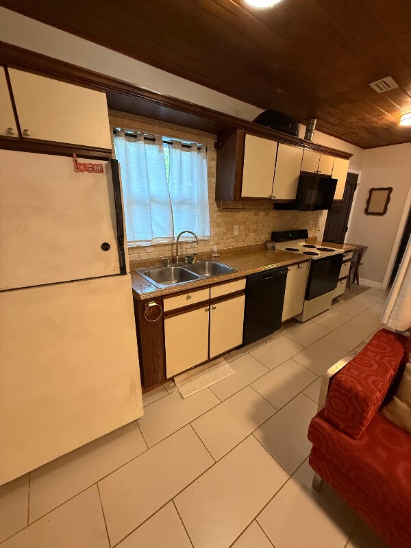 Photo - 103 Boynton Blvd