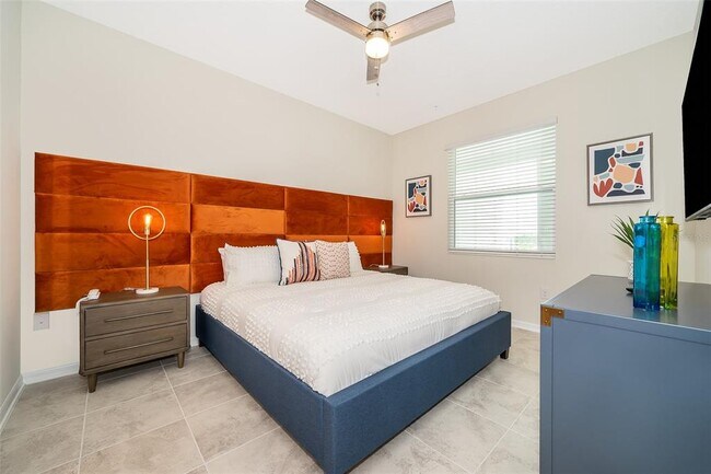 Photo - 3180 Paradox Cir Unit 406
