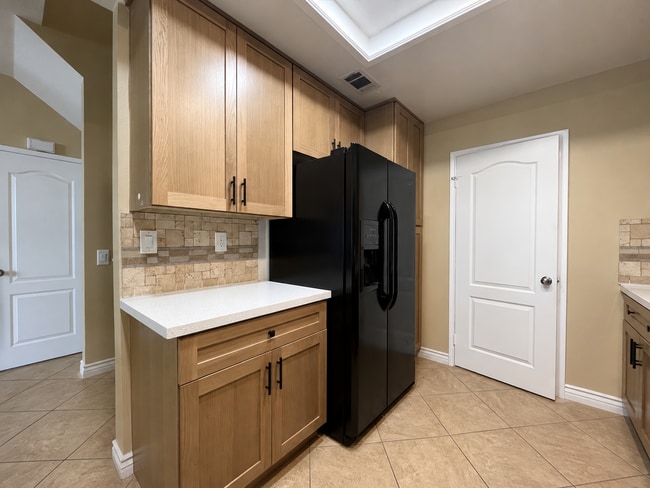 Photo - 3 bed, 3 bath located in Ontario, CA!