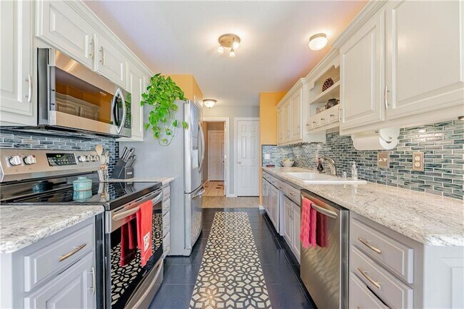 105 NW Erika Ct