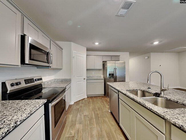 Photo - 302 Crooked Pne Ct