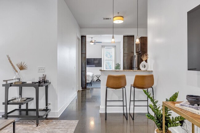 Photo - 210 30th Ave N